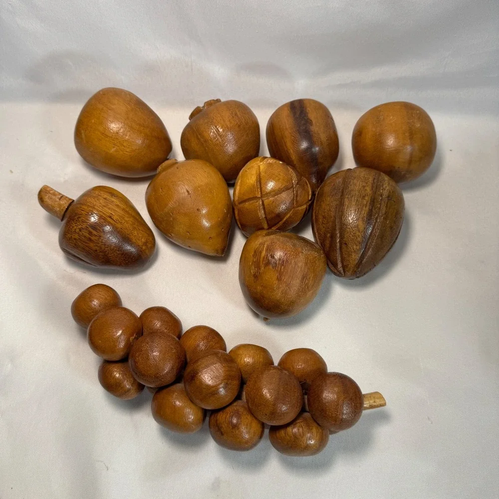 Vintage Hand Carved Wooden Fruit Set with Scalloped Bowl MCM Decor‎ 10 Piece